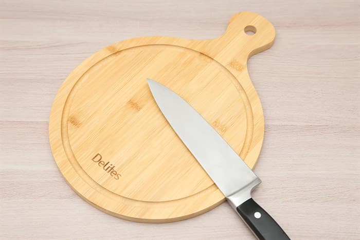 Ảnh Thớt tre thái tròn có tay cầm 25 cm Delites 19102503-1