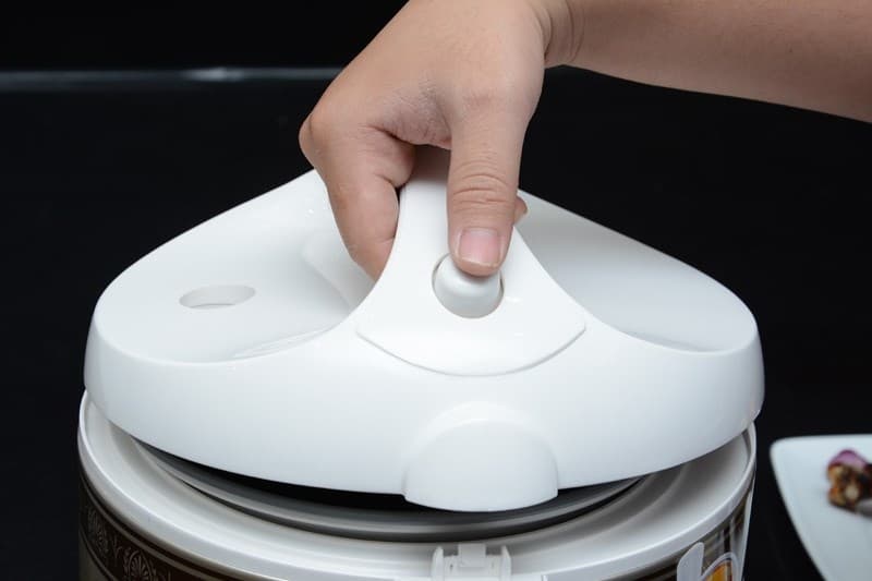 Ảnh Nồi cơm điện Sharp KS-11ETV