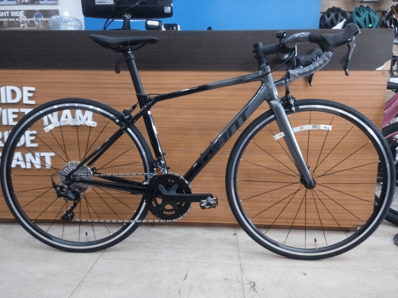 Ảnh Xe đạp thể thao Giant TCR SL1 2021