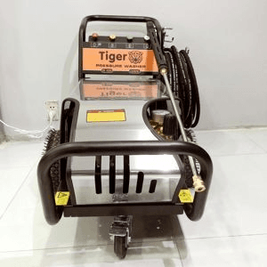 Ảnh Máy phun xịt rửa xe cao áp Tiger UV-3200TTS 5.5KW